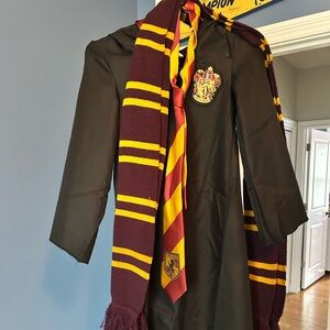 Wizard Robe with House Scarf and Tie